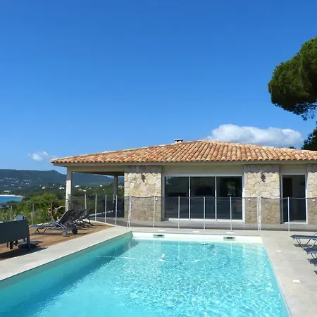 Magnifique Vue Et Piscine Chauffee A 250m De La Villa *