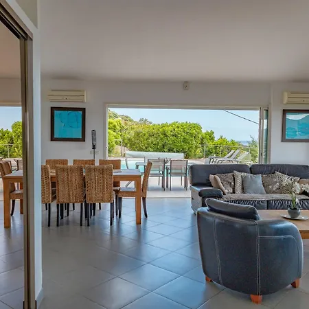 Magnifique Vue Et Piscine Chauffée à 250m De La Villa Sainte-Lucie de Porto-Vecchio