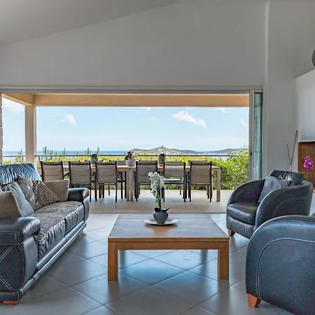 Magnifique Vue Et Piscine Chauffée à 250m De La Villa