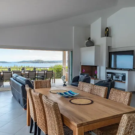 Villa Magnifique Vue Et Piscine Chauffée à 250m De La Sainte-Lucie de Porto-Vecchio