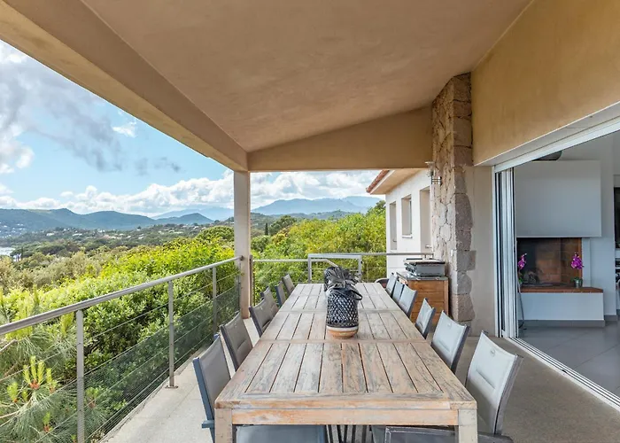 Bella Vista Di Pinarello Villa *